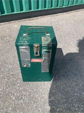 Vintage Coleman propane lantern kit with its original carrying case
